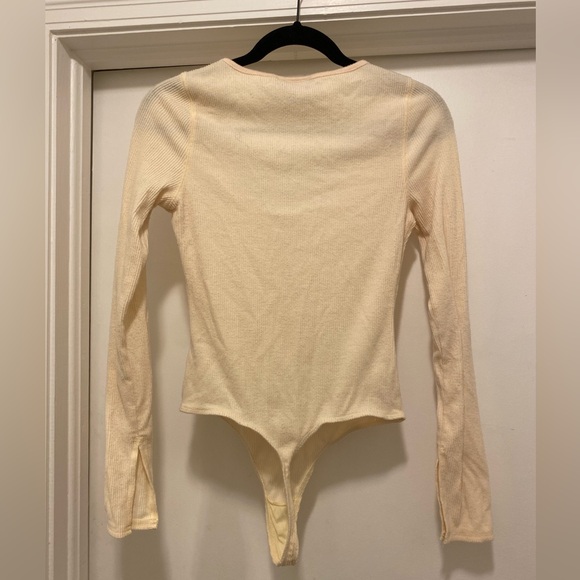 Urban Outfitters Out From Under Long Sleeve Ribbed Button Body Suit Size Medium - Picture 2 of 6